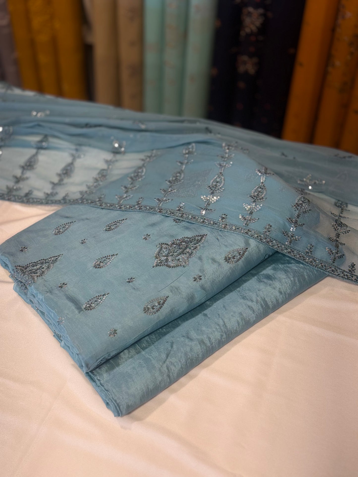Row Silk 3Ps | Allover Light Buti
