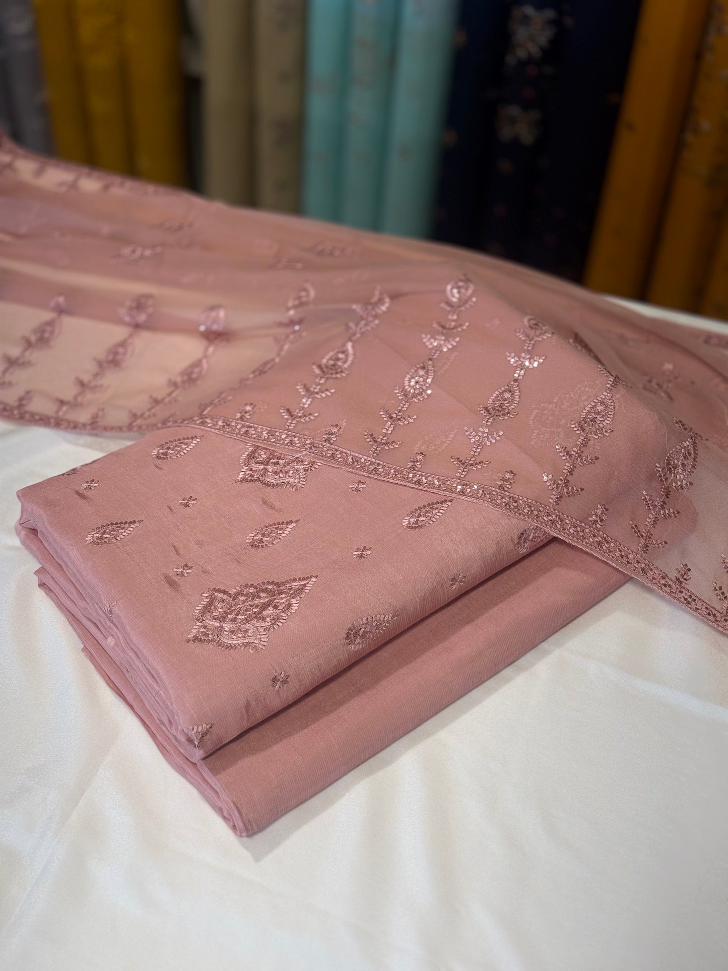 Row Silk 3Ps | Allover Light Buti