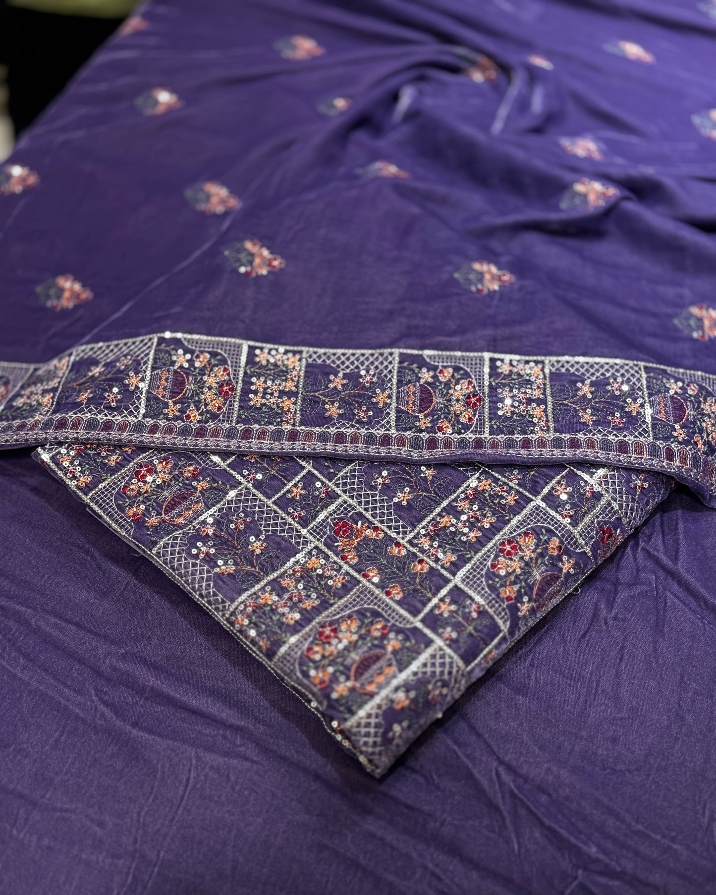 VELVET | Multi Light BRZ Gulaab